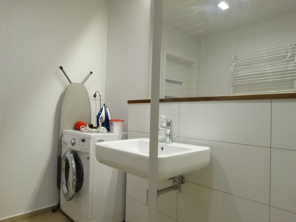 Apartment In The Heart Of Warszawa Exteriör bild